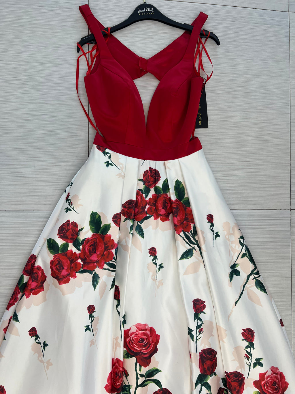 VESTIDO LARGO ROJO DE FLORES