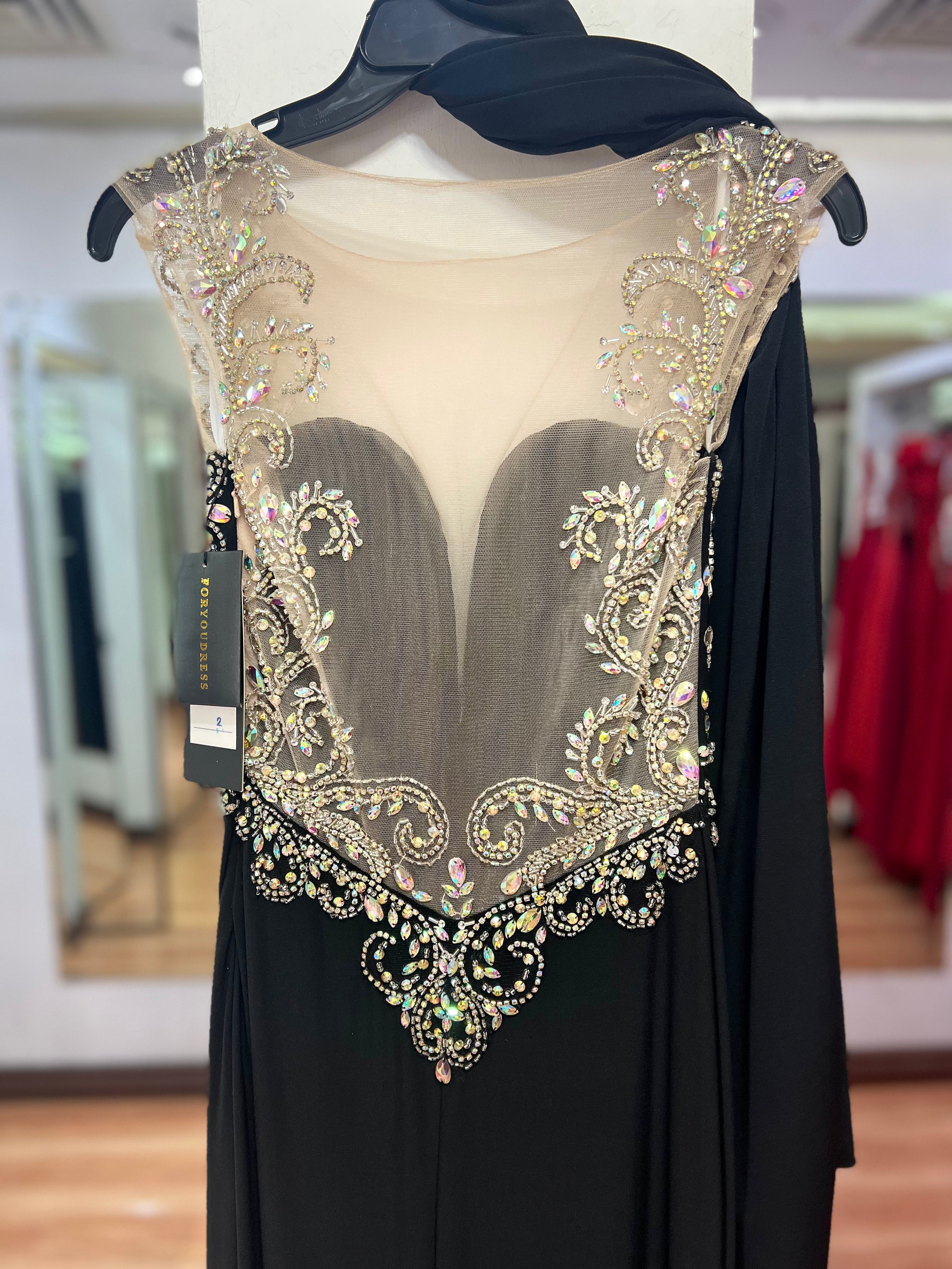 VESTIDO LARGO NEGRO BORDADO