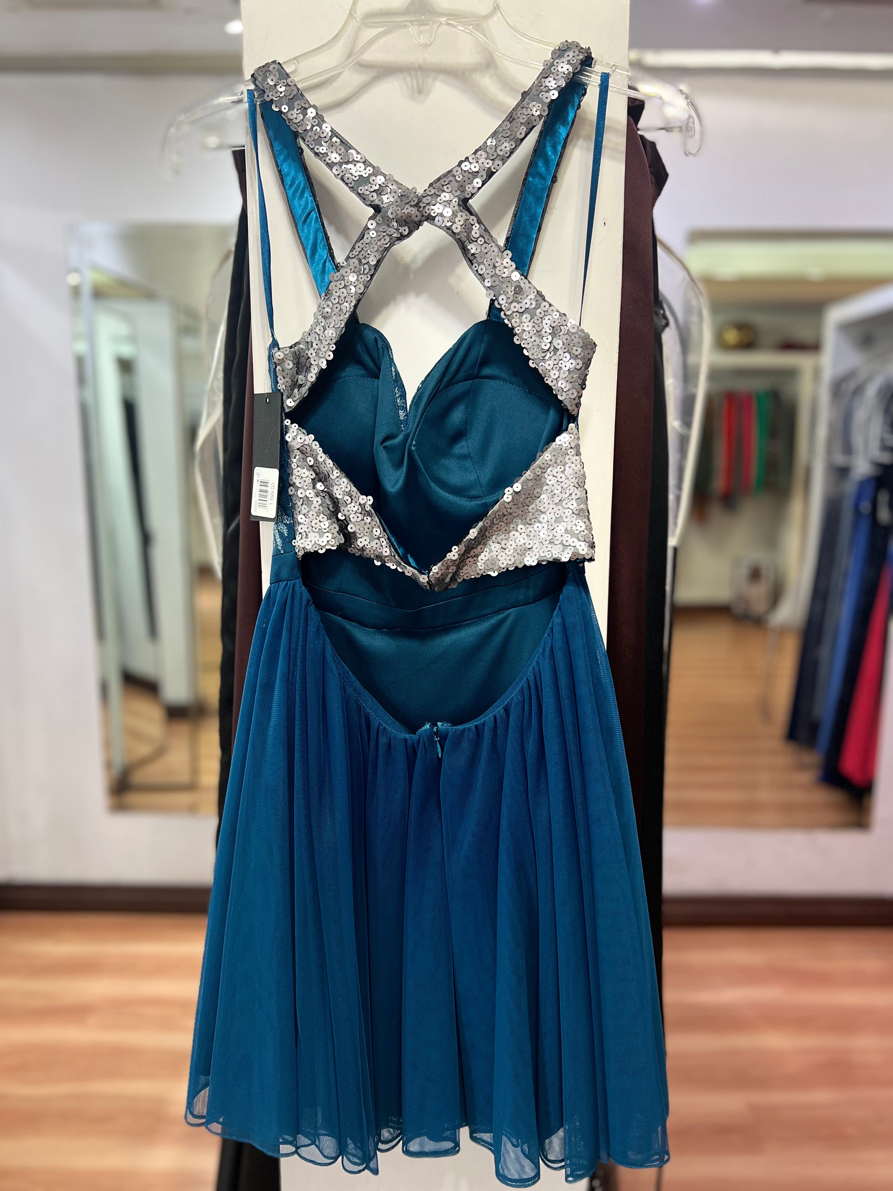 VESTIDO AQUA LENTEJUELAS
