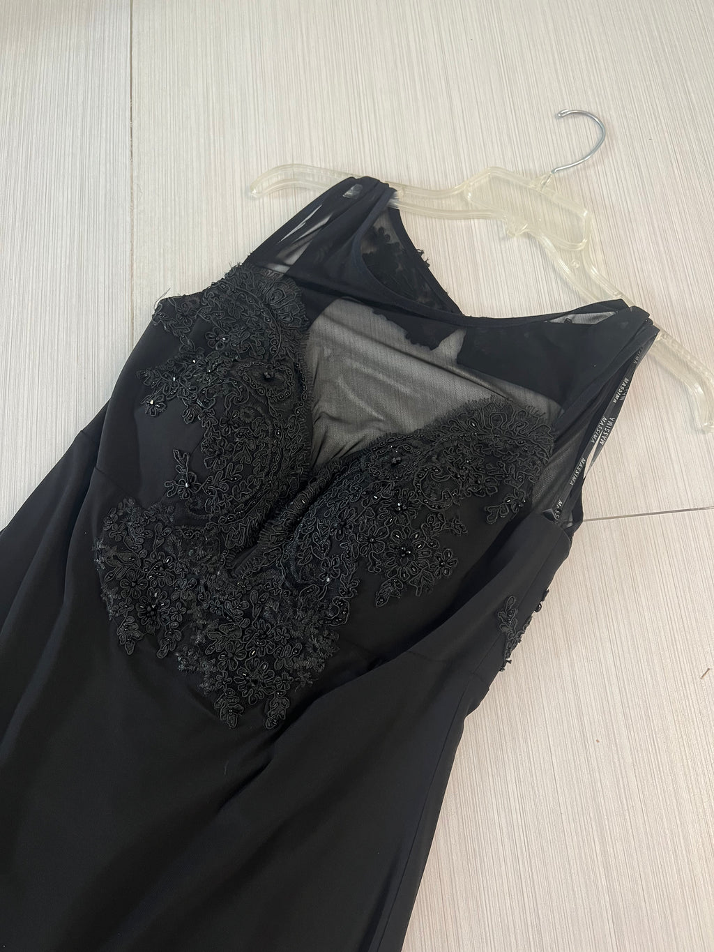 VESTIDO NEGRO