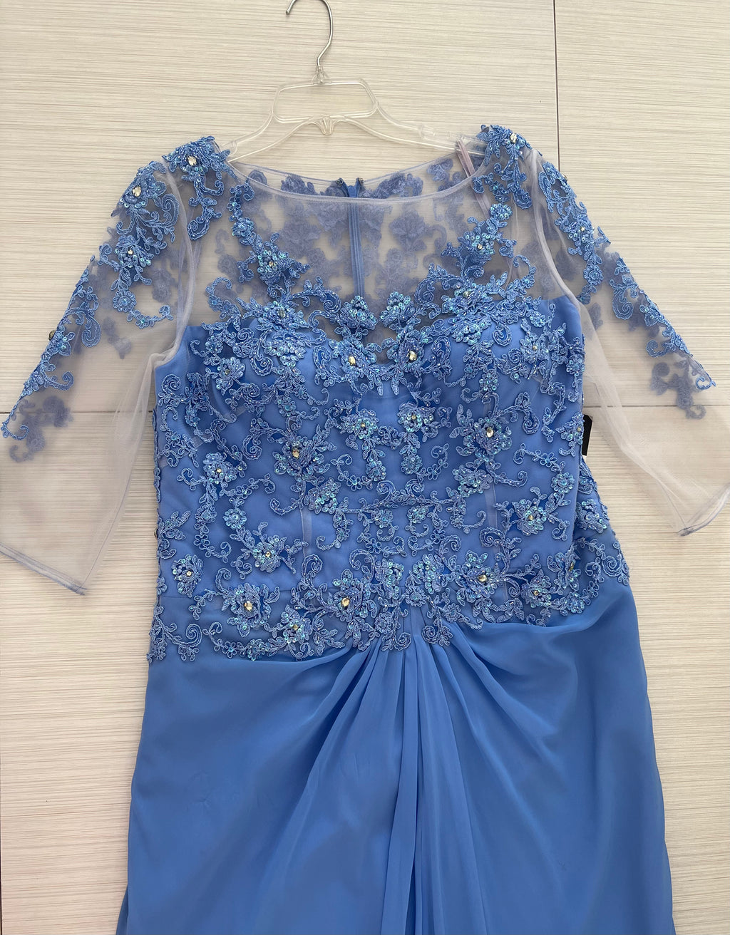 VESTIDO LARGO AZUL ENCAJE