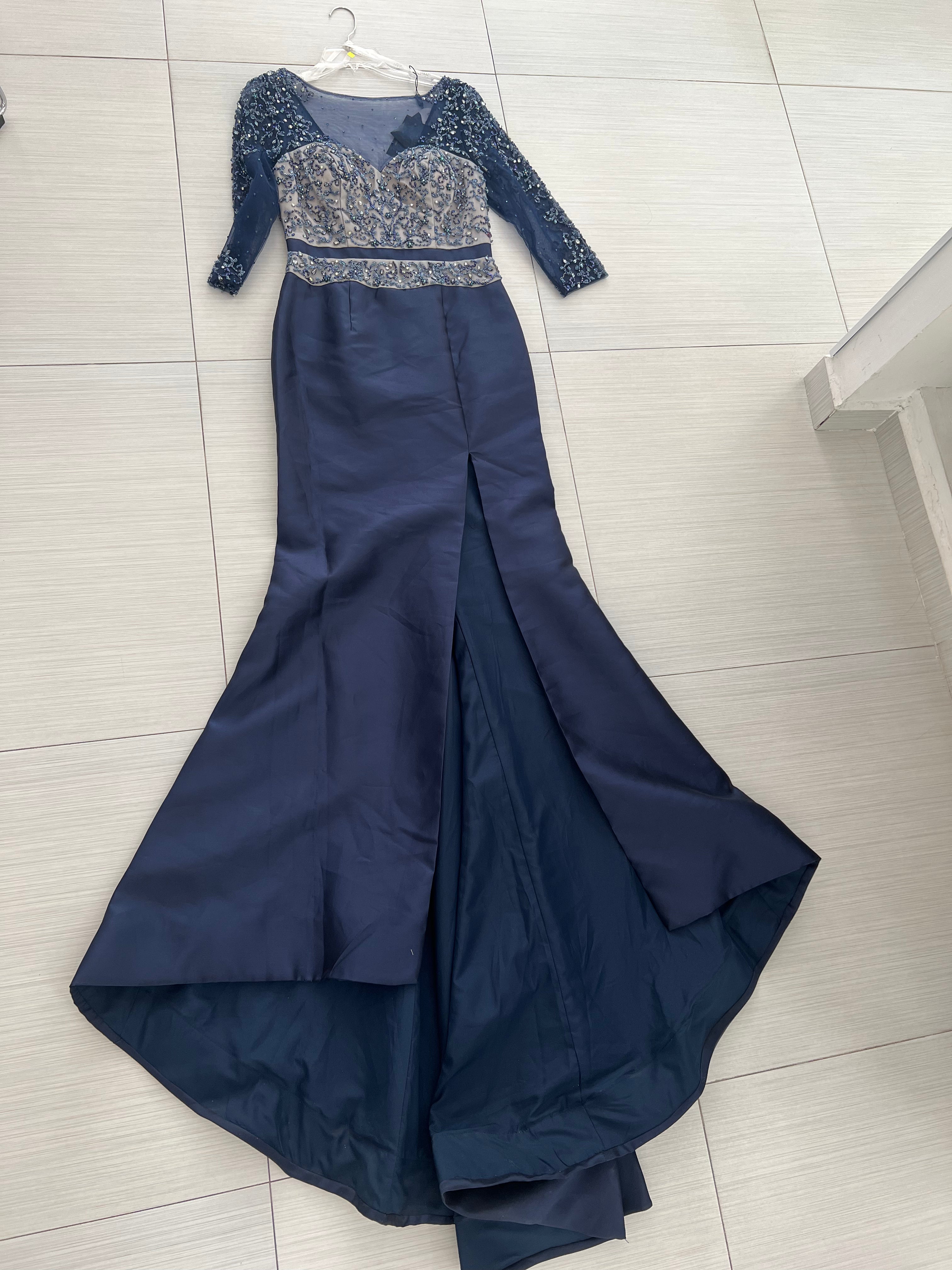VESTIDO LARGO AZUL MARINO BORDADO