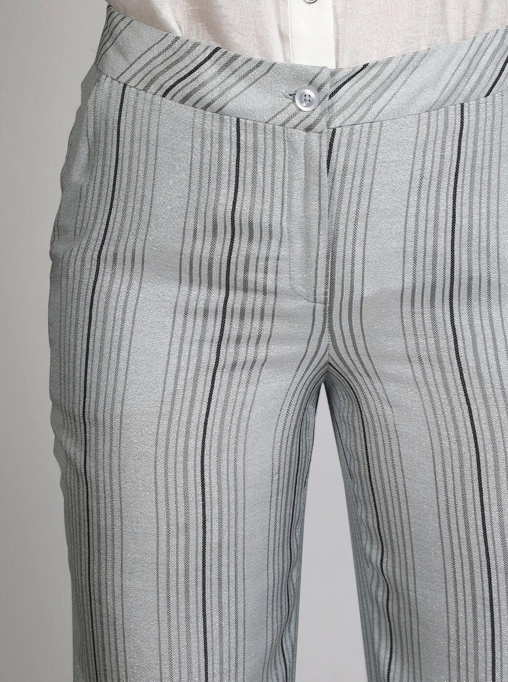 PANTALÓN GRIS ESTAMPADO