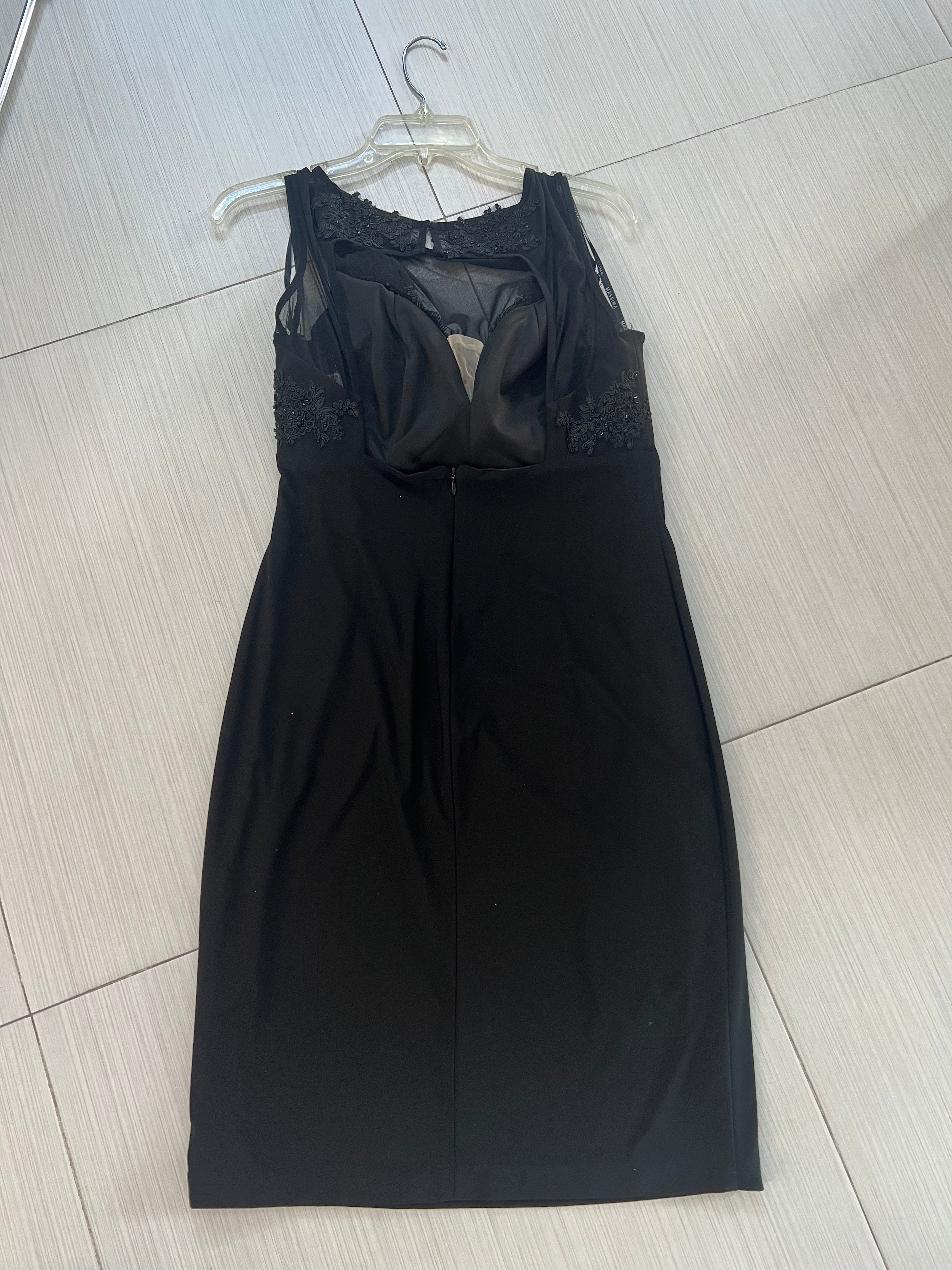 VESTIDO NEGRO