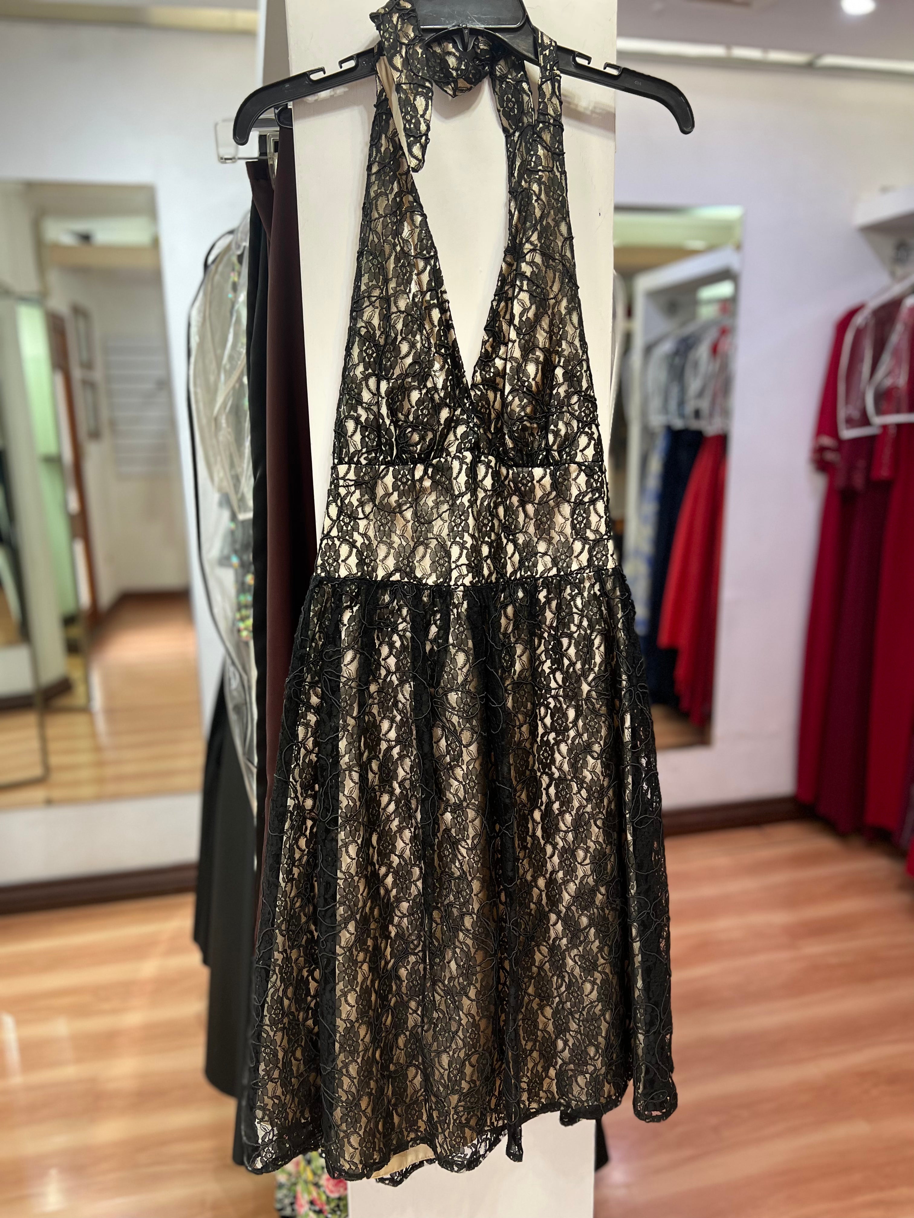 VESTIDO NEGRO ENCAJE