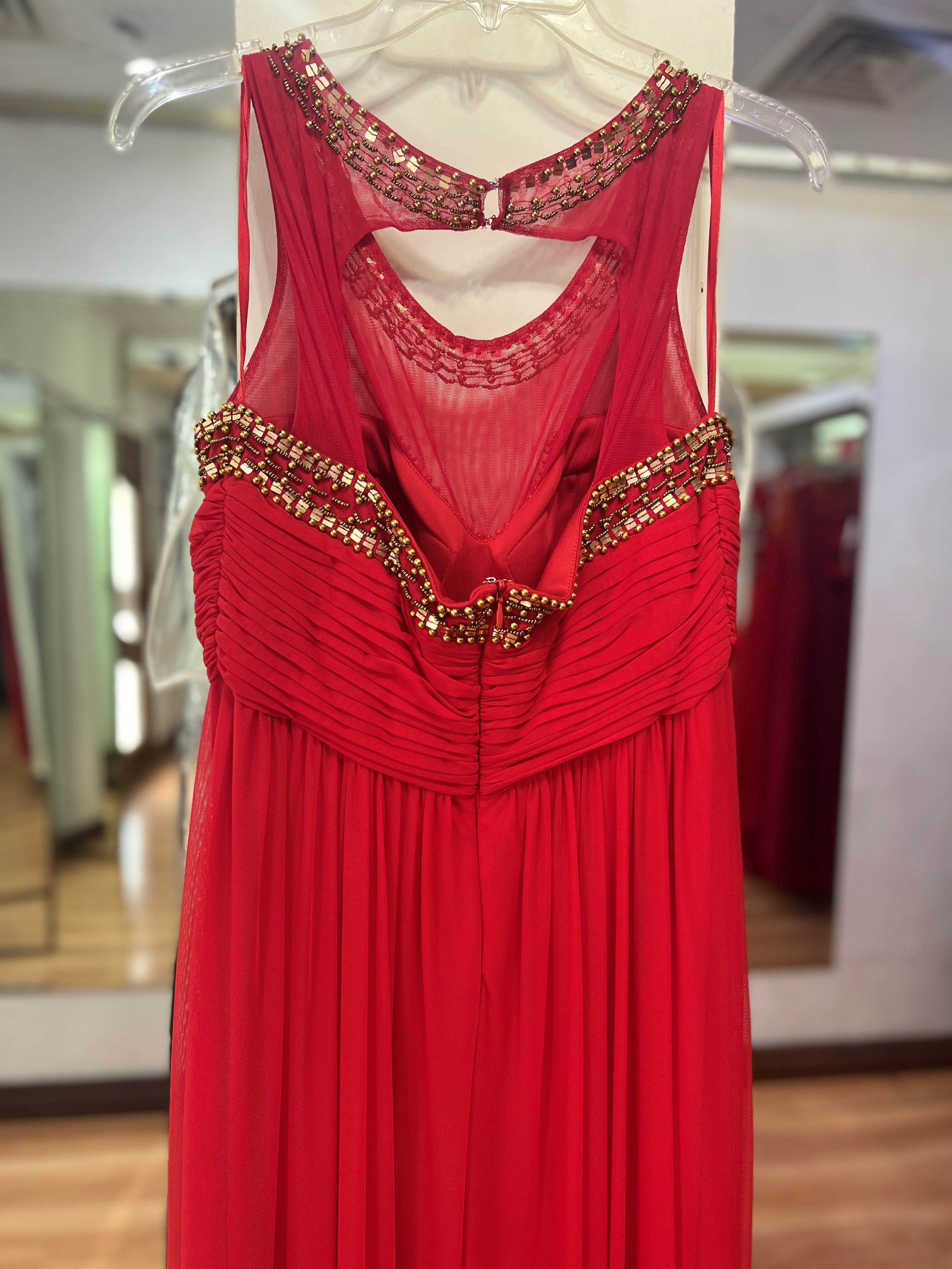 VESTIDO LARGO ROJO PEDRERIA DORADA