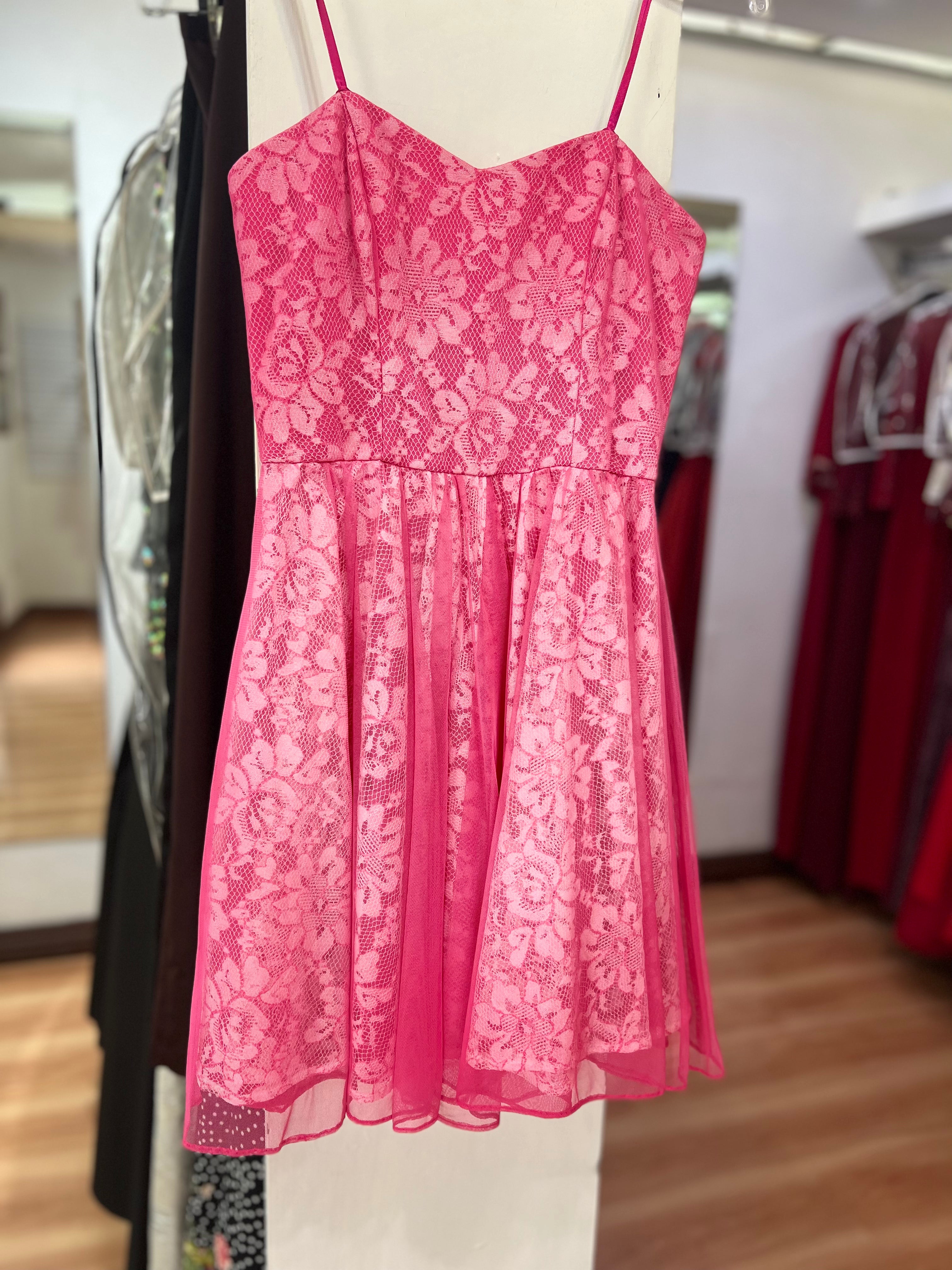 VESTIDO ROSA ENCAJE