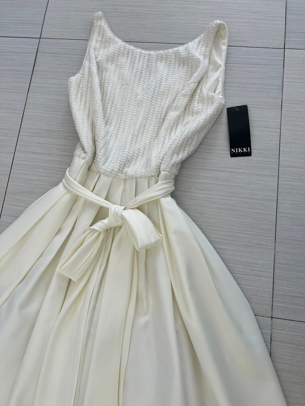 VESTIDO CORTO LARGO BLANCO