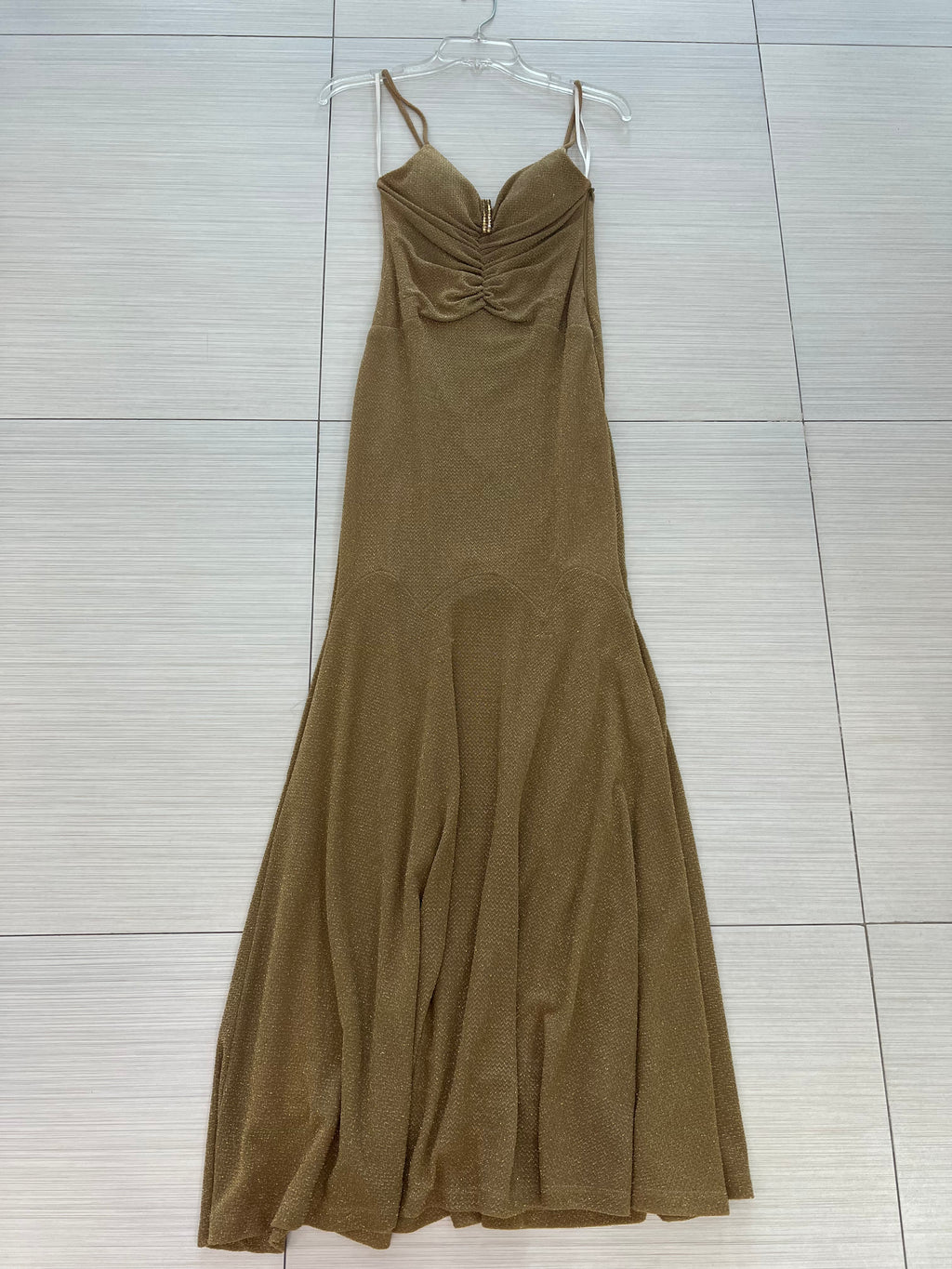 VESTIDO LARGO DORADO TIRANTES