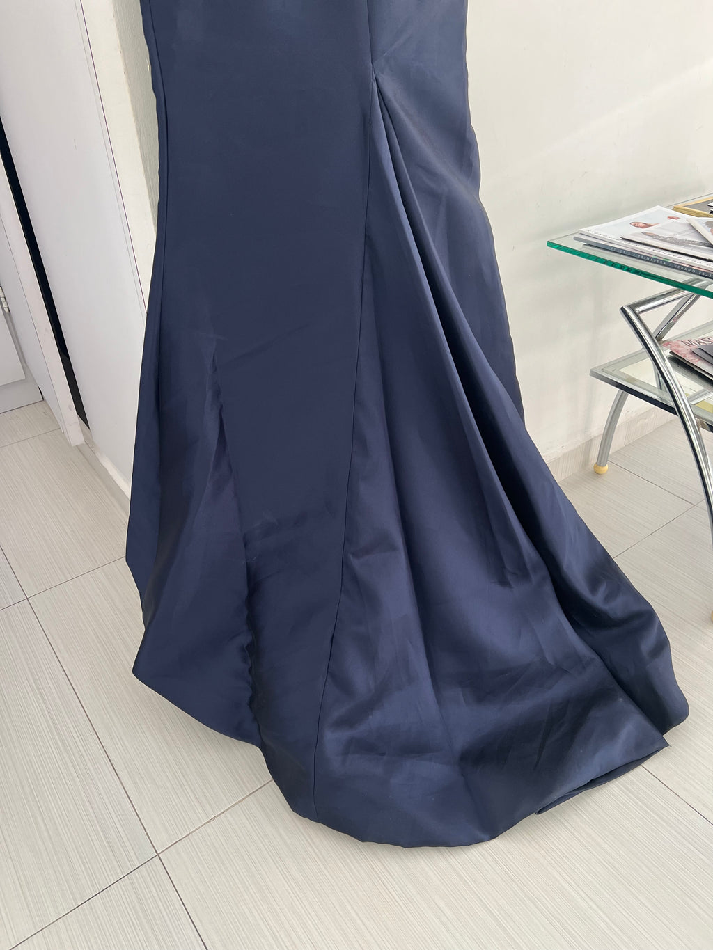 VESTIDO LARGO AZUL MARINO BORDADO