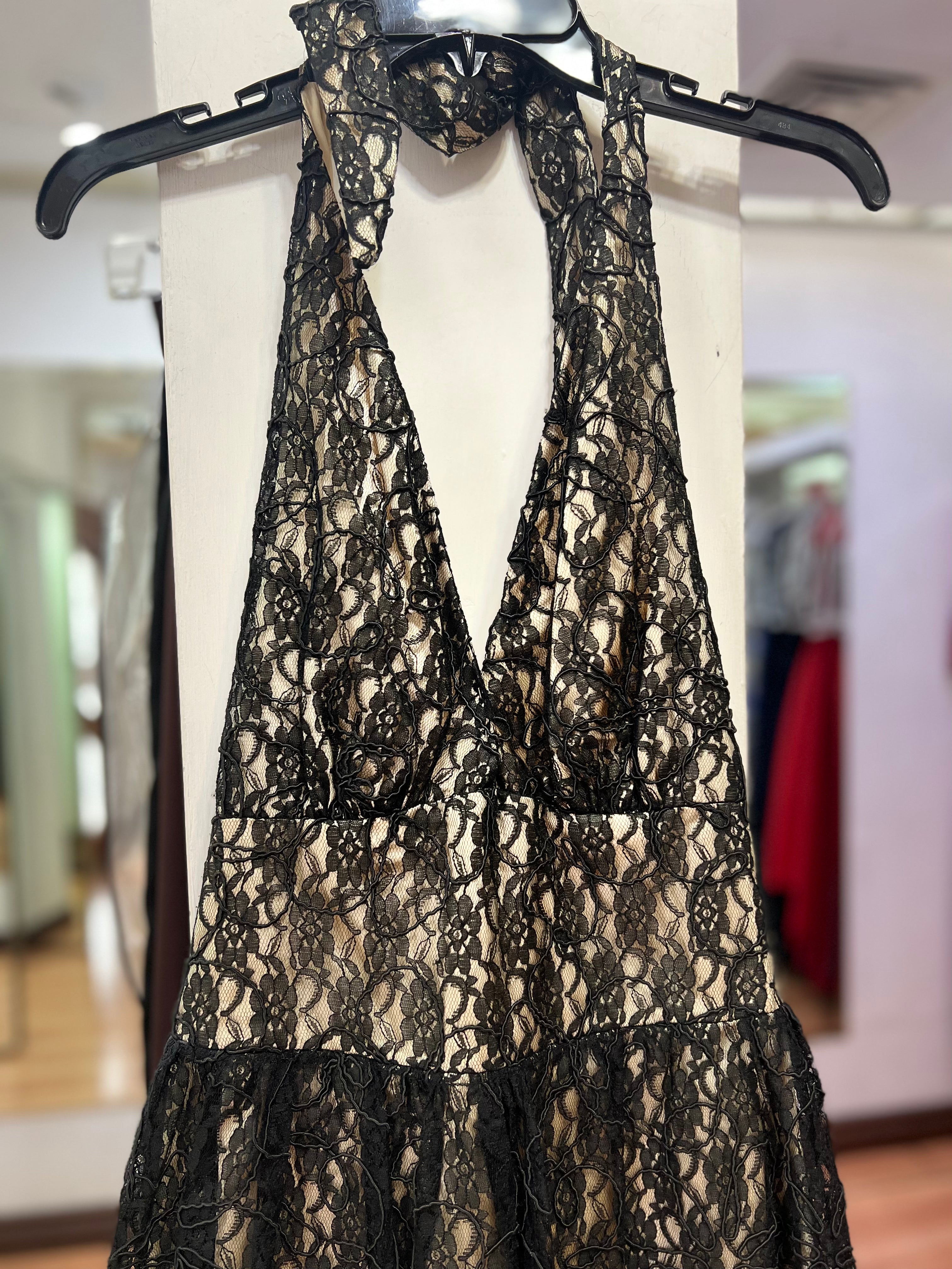 VESTIDO NEGRO ENCAJE