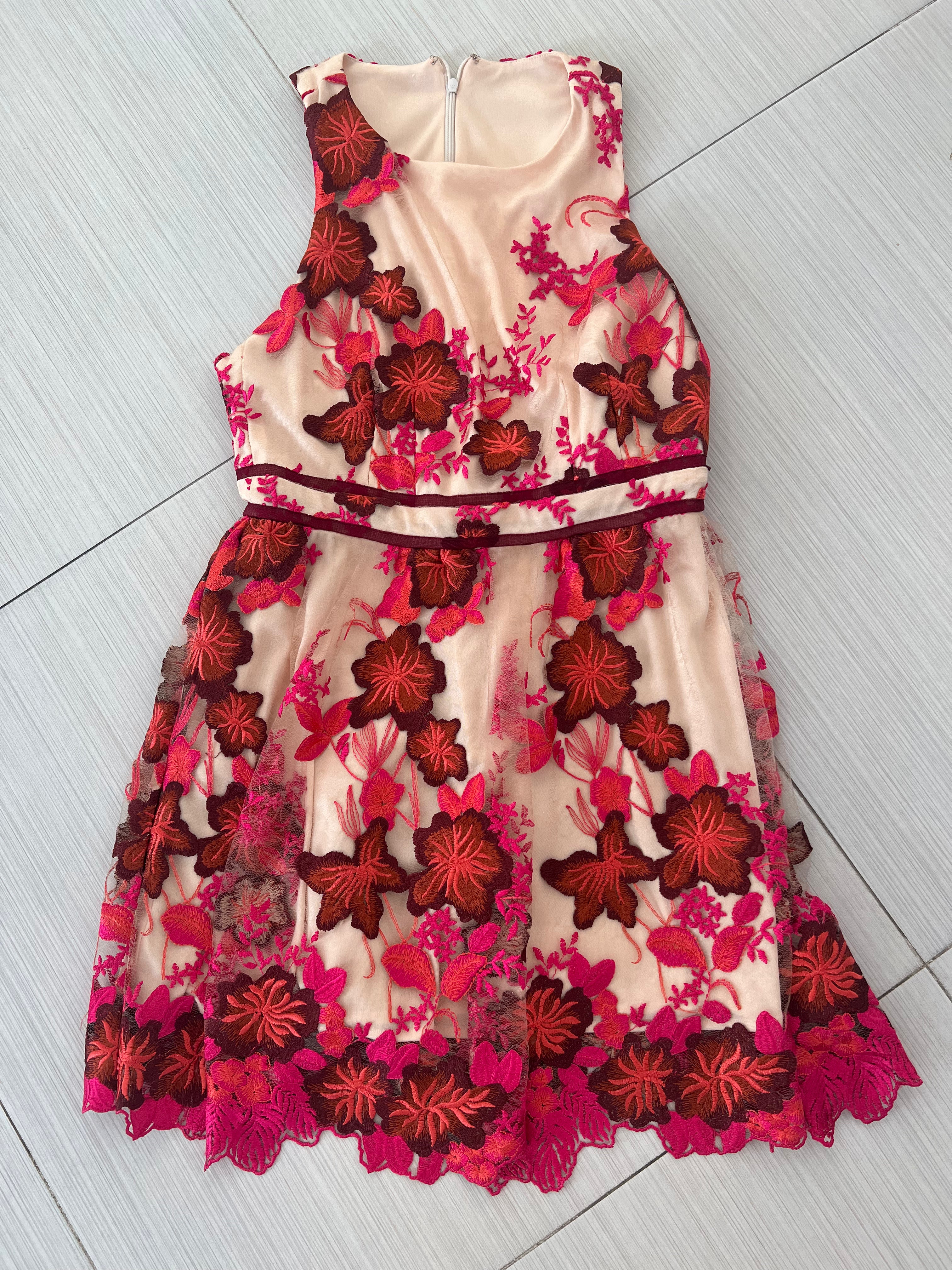 VESTIDO BEIGE/ROSA