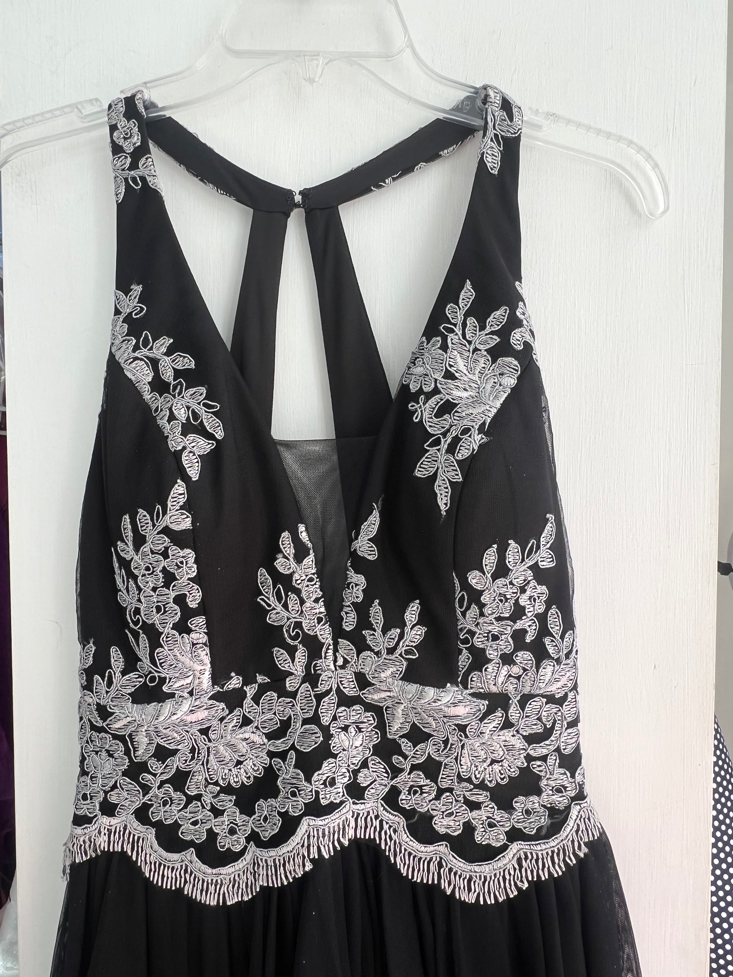 VESTIDO NEGRO