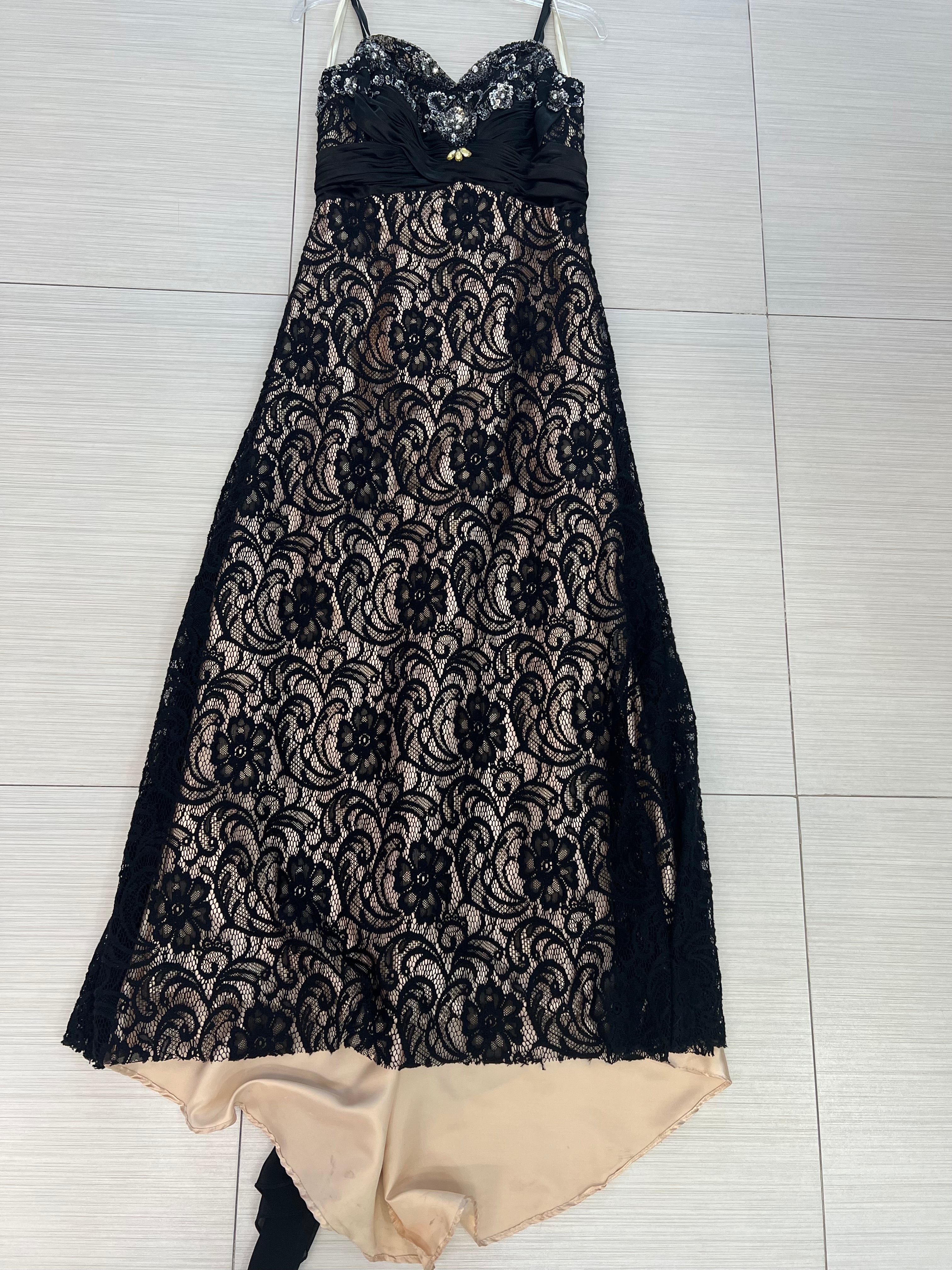 VESTIDO LARGO NEGRO ENCAJE