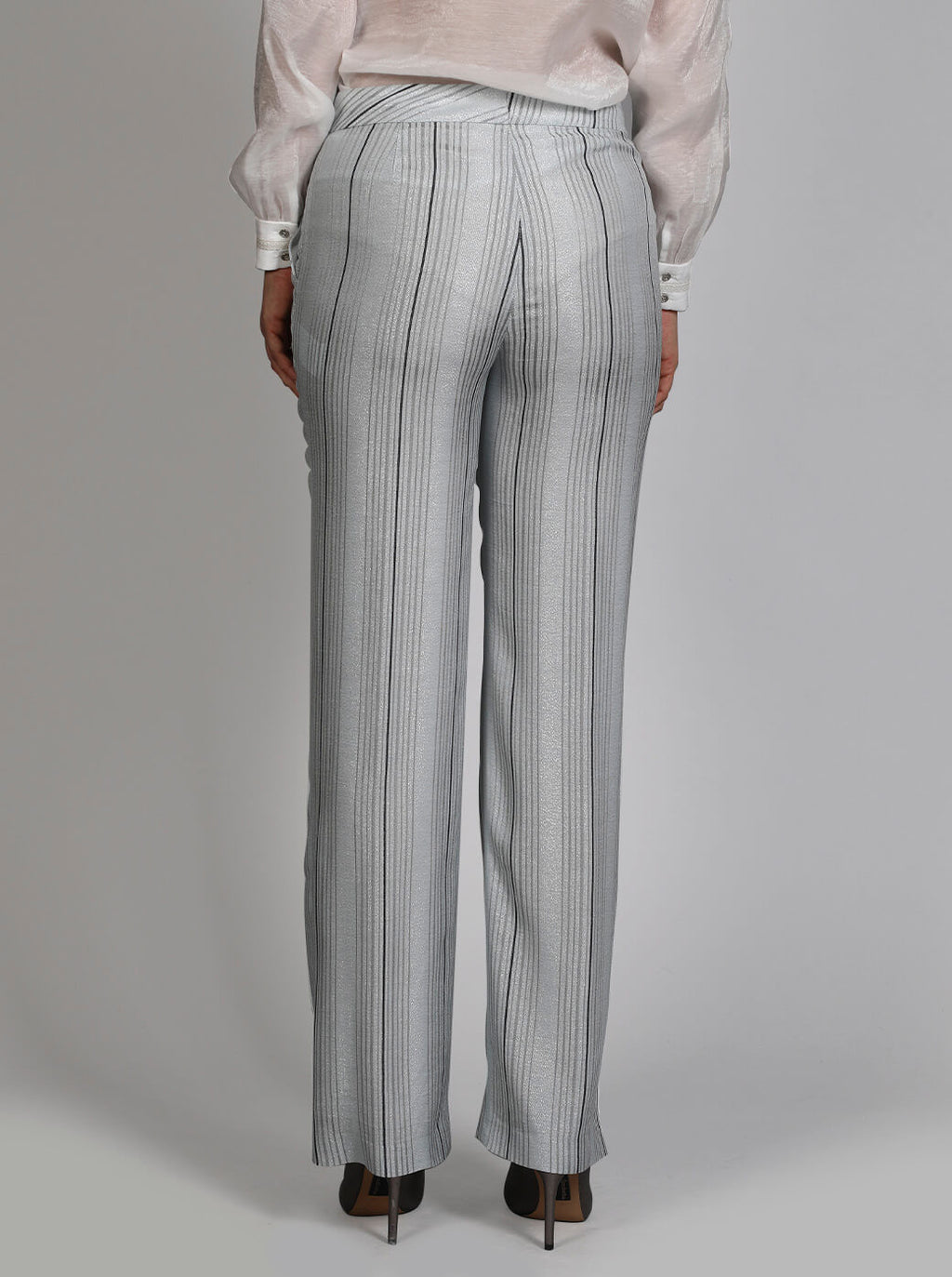 PANTALÓN GRIS ESTAMPADO