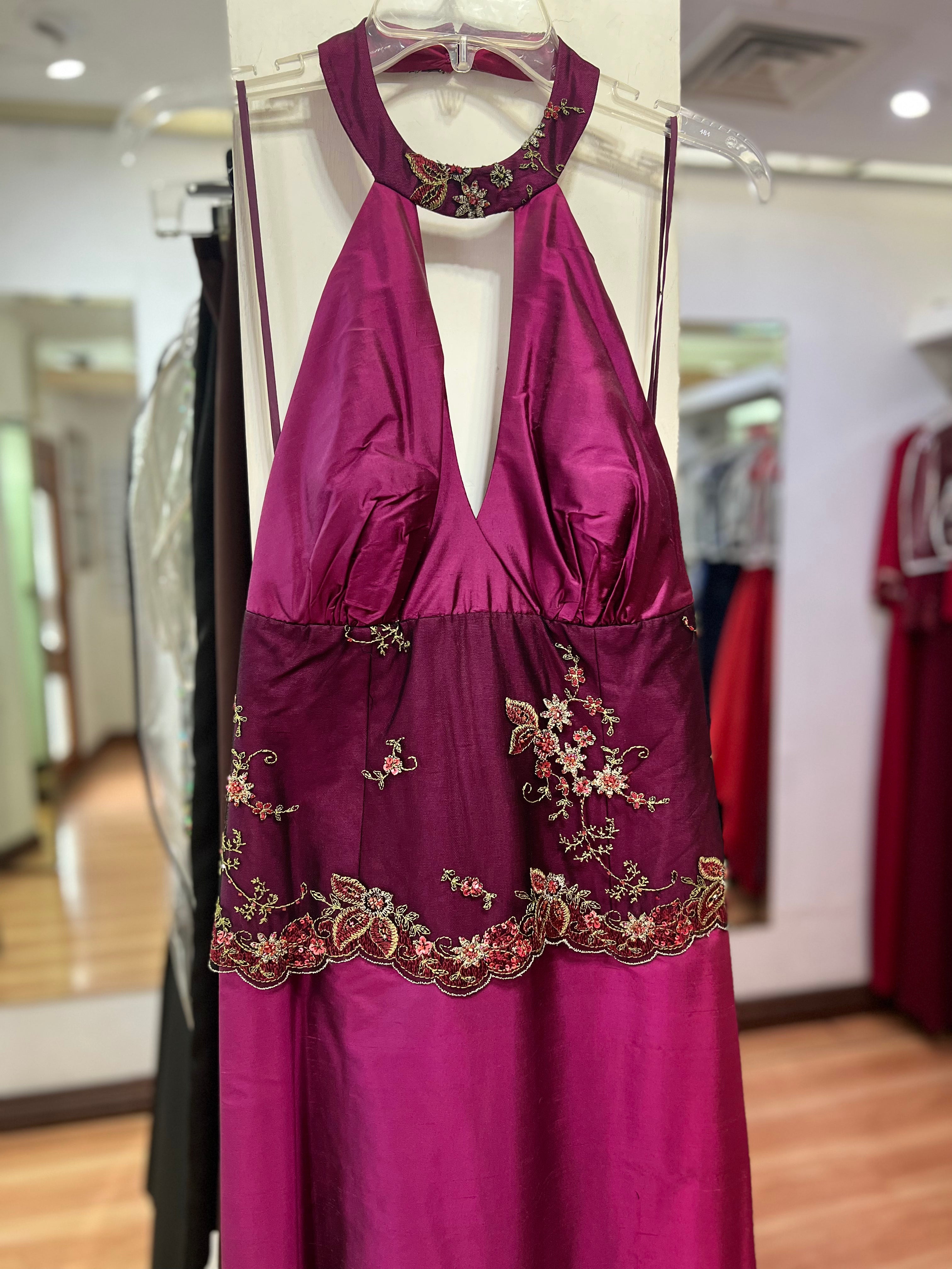 VESTIDO LARGO MORADO HALTER