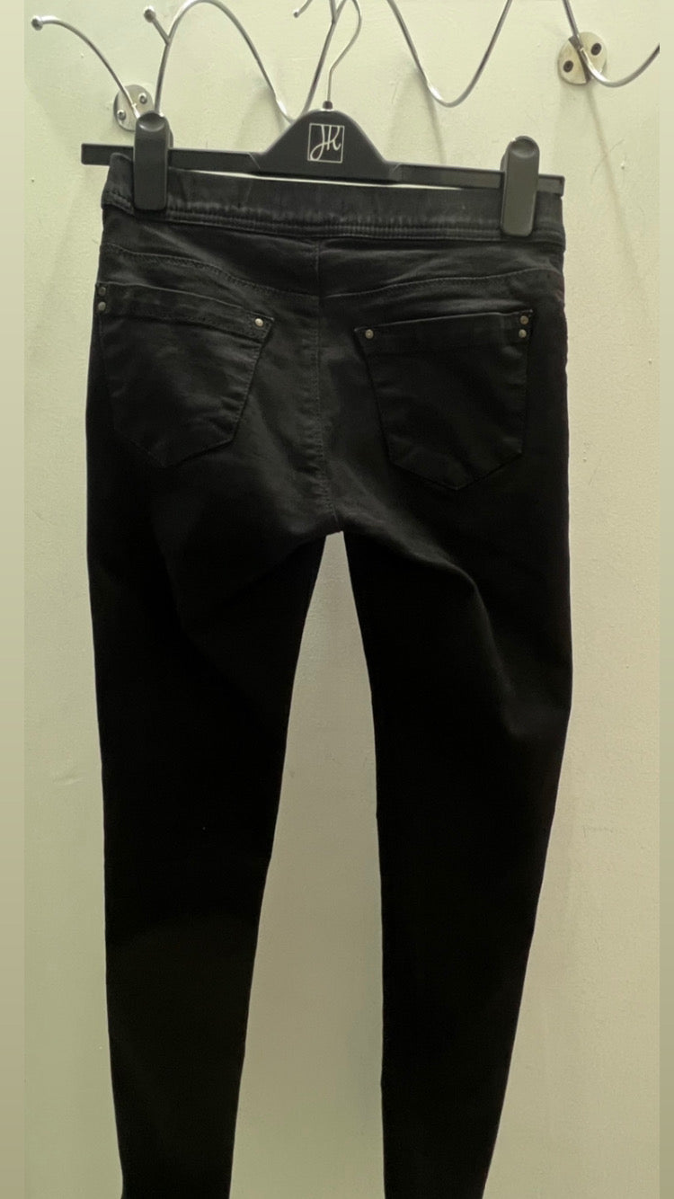 PANTALÓN JEANS NEGRO