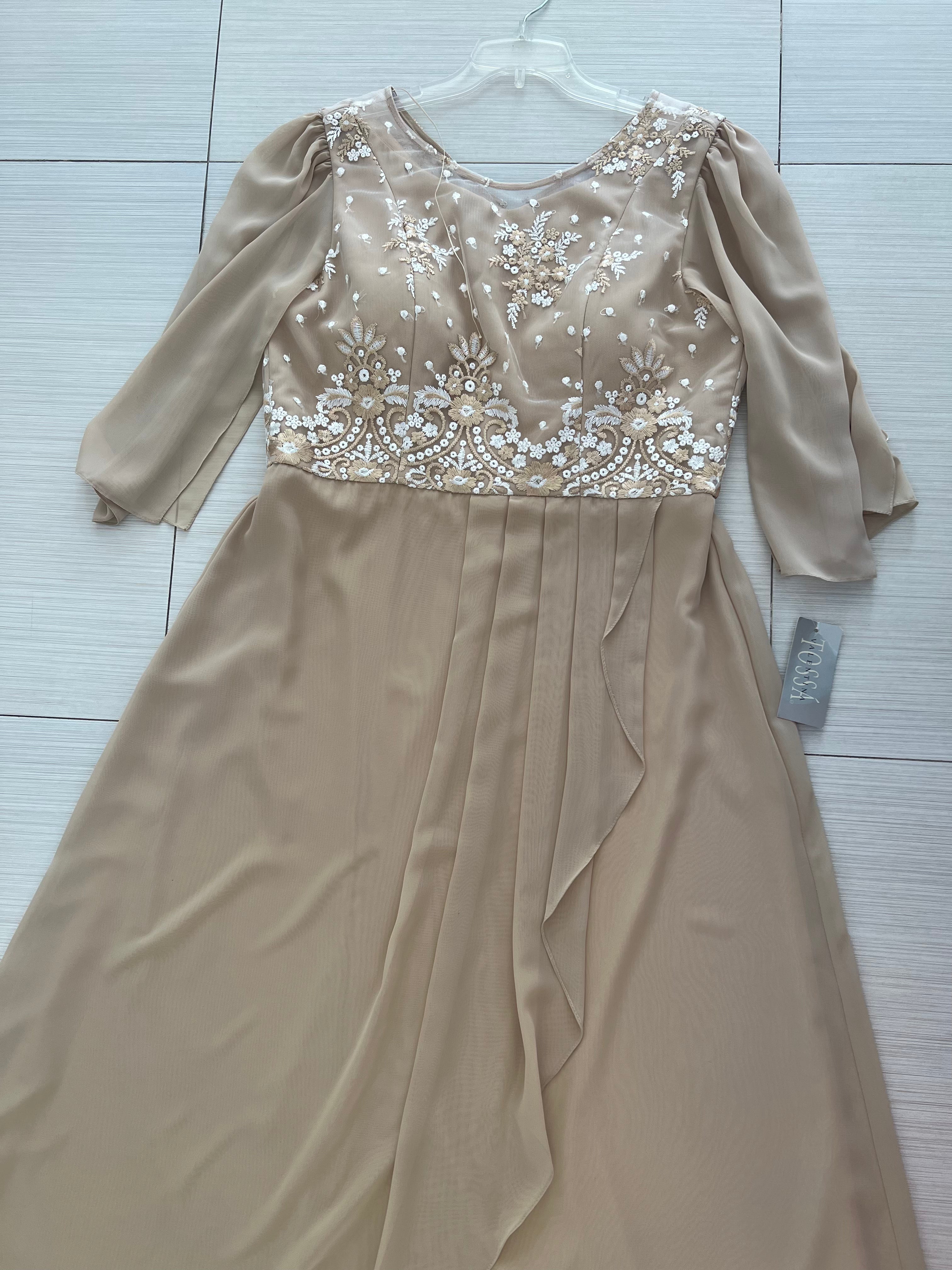 VESTIDO LARGO BEIGE ENCAJE