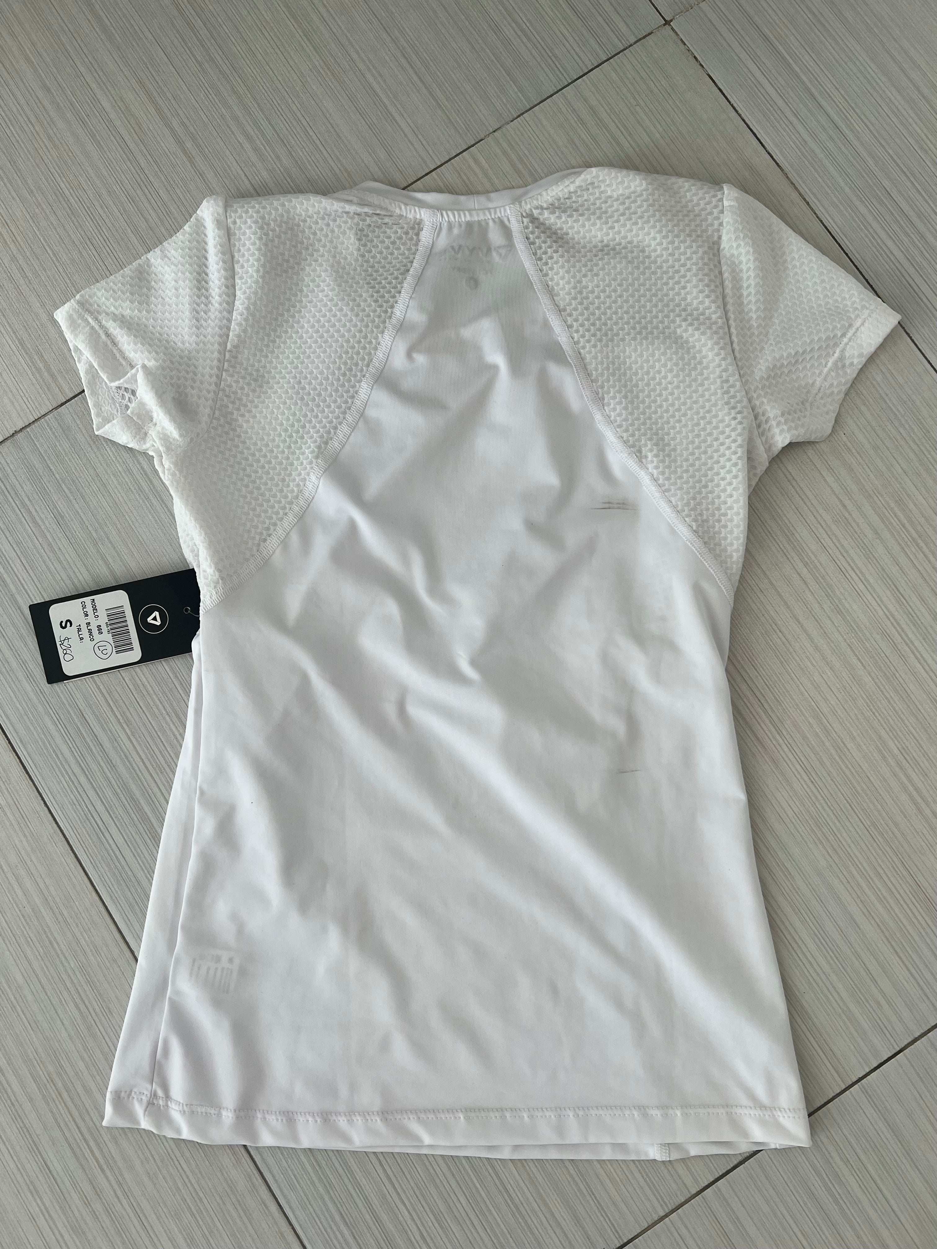 BLUSA BLANCA DEPORTIVA