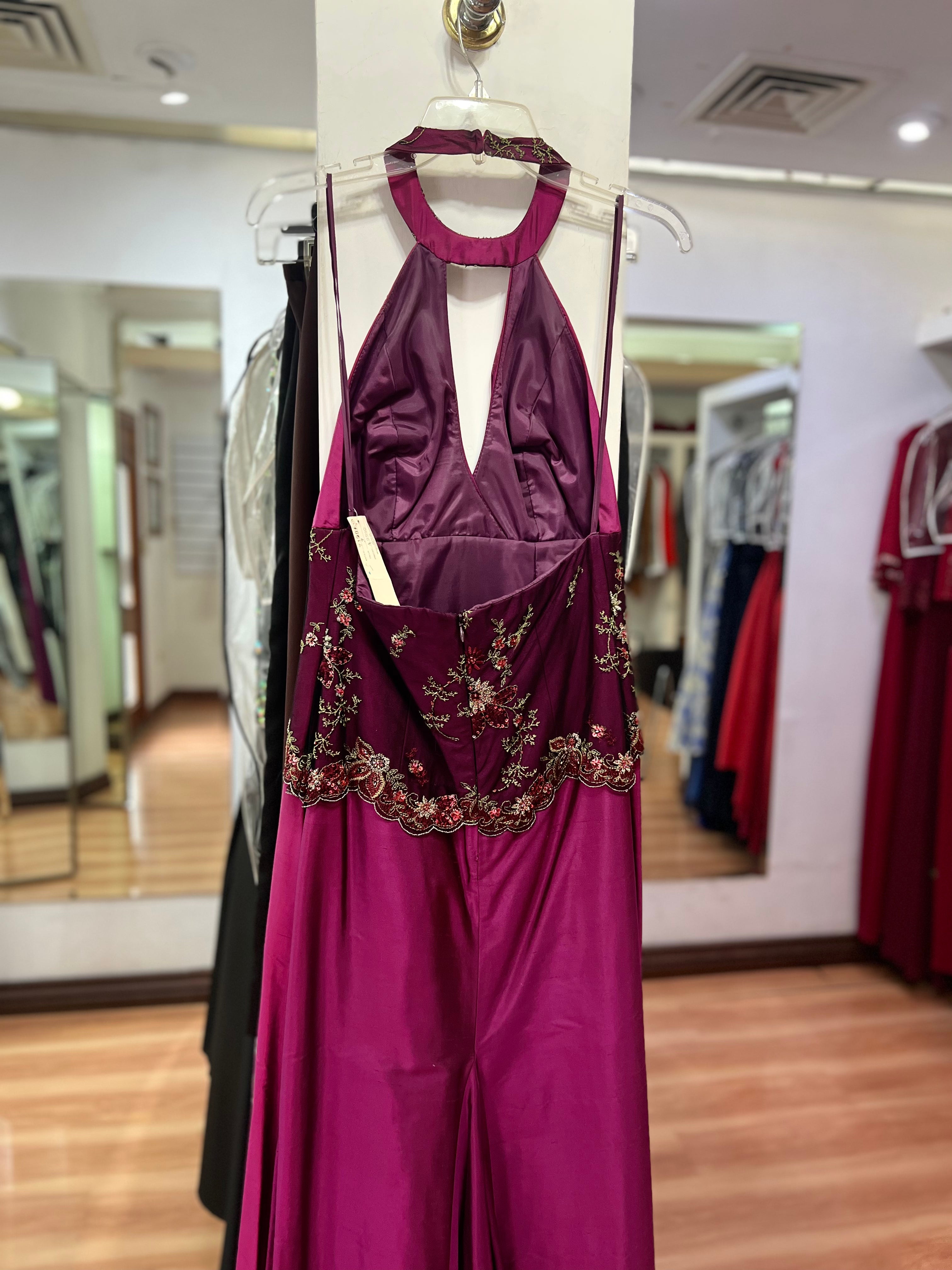 VESTIDO LARGO MORADO HALTER