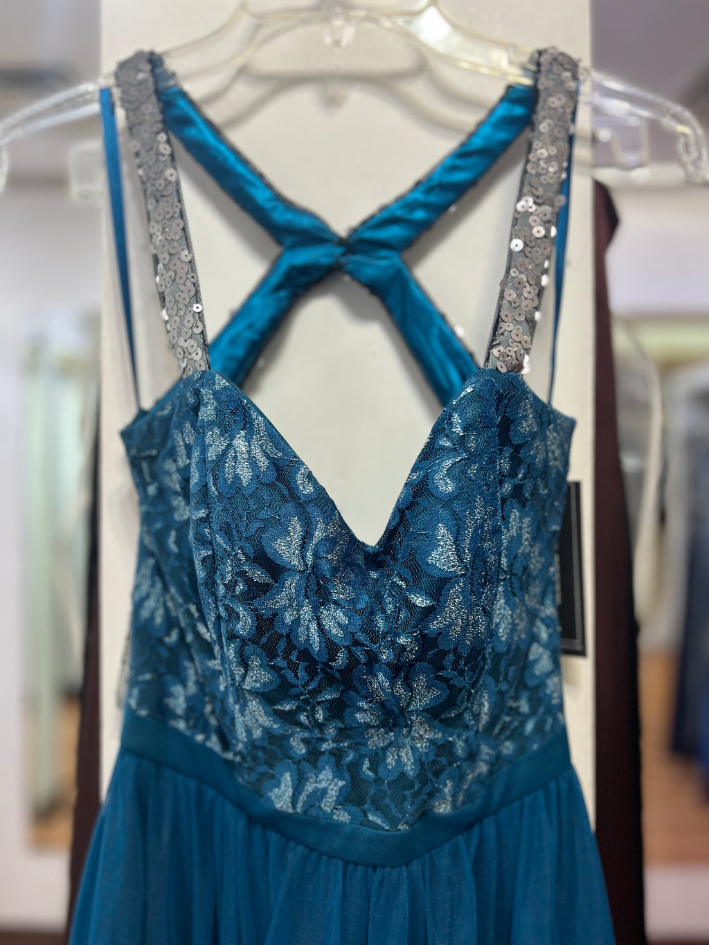 VESTIDO AQUA LENTEJUELAS