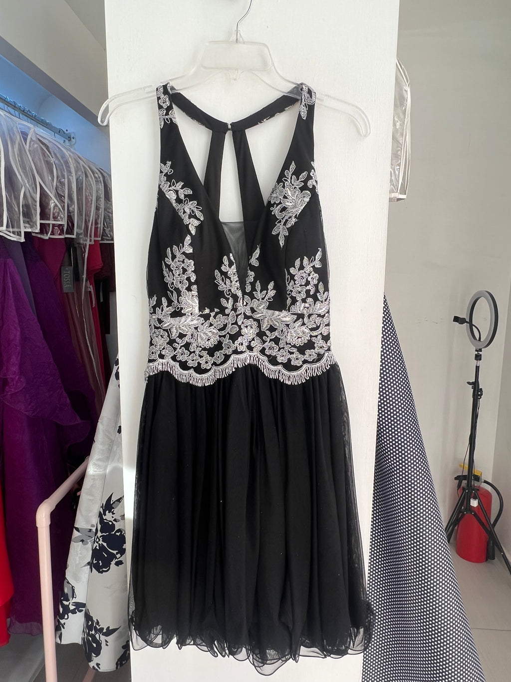 VESTIDO NEGRO