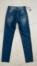 Cargar imagen en el visor de la galería, PANTALÓN JEANS  AZUL
