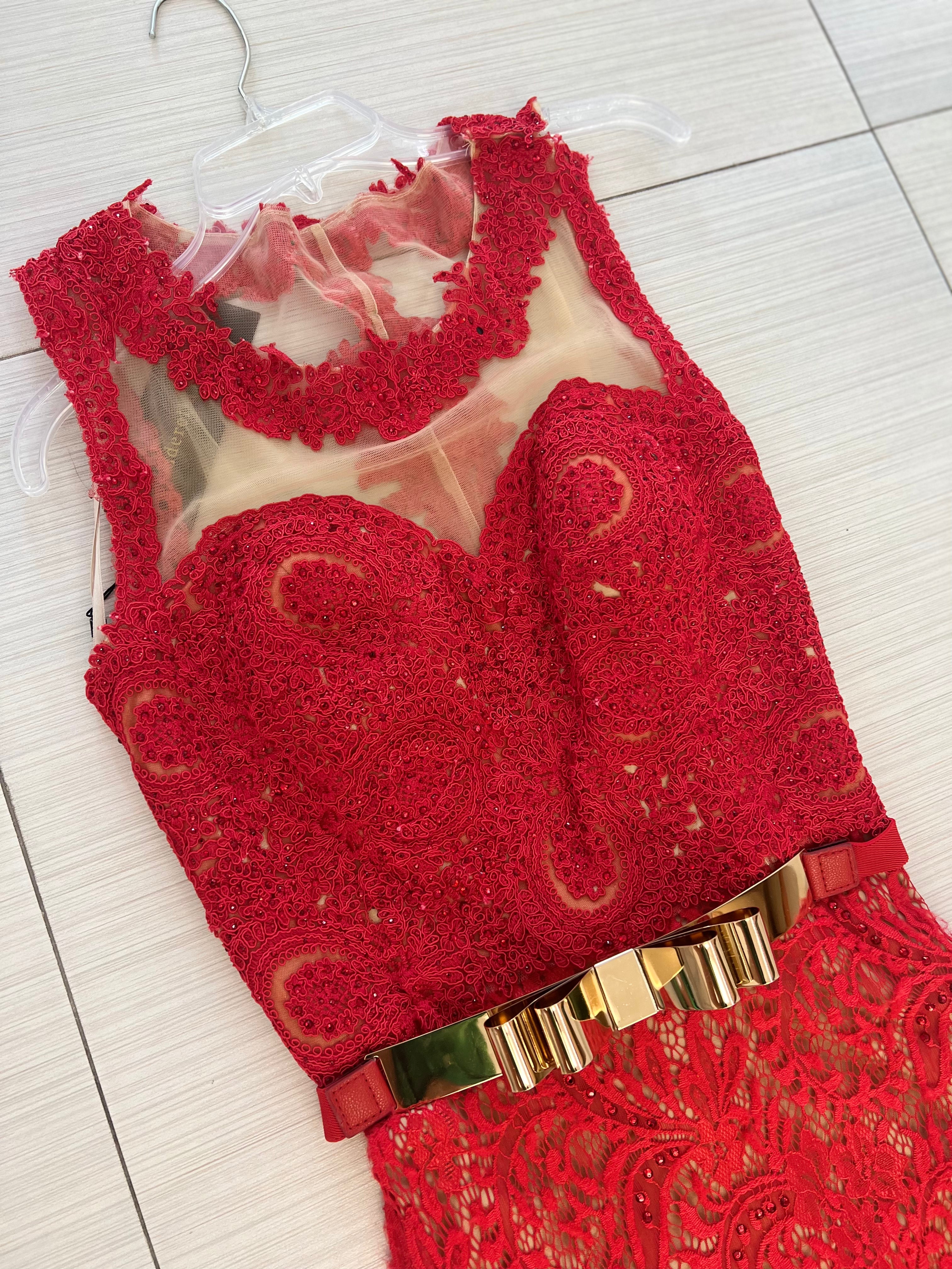 VESTIDO LARGO ROJO ENCAJE