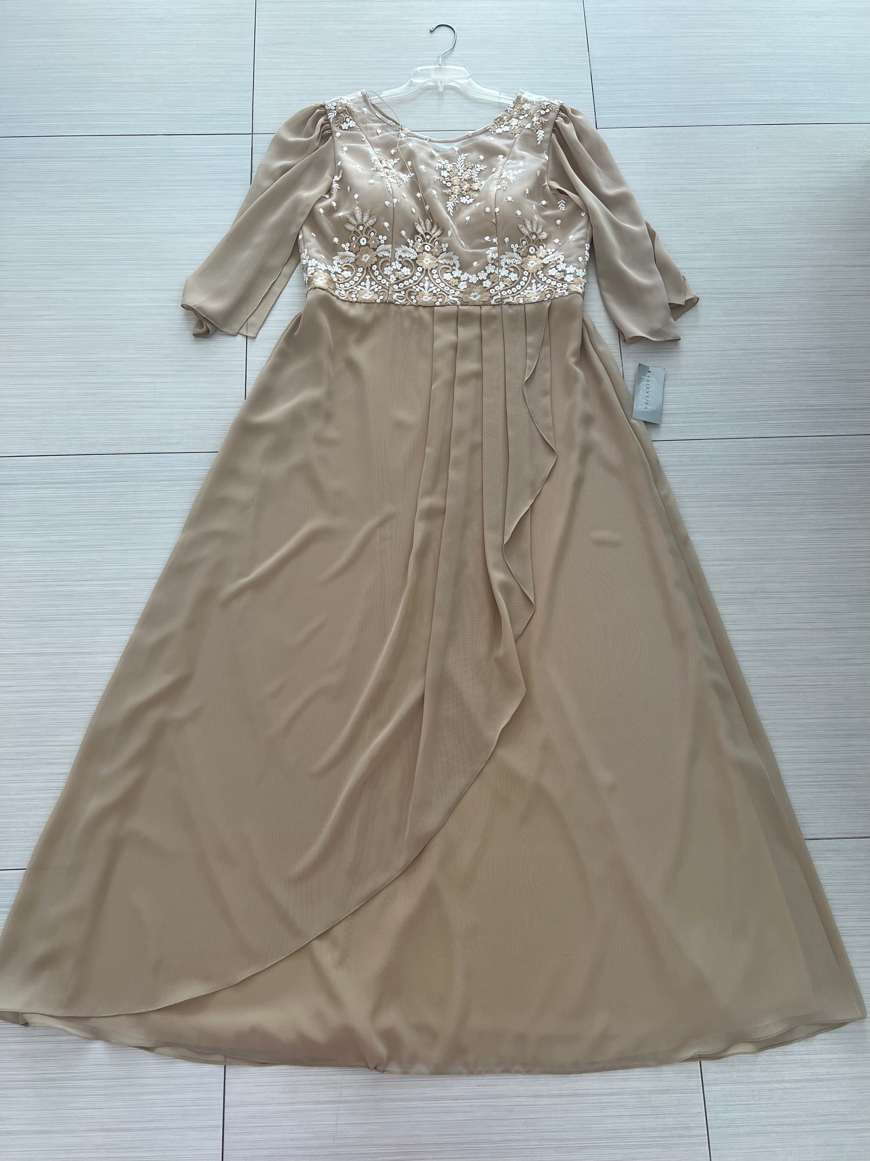 VESTIDO LARGO BEIGE ENCAJE