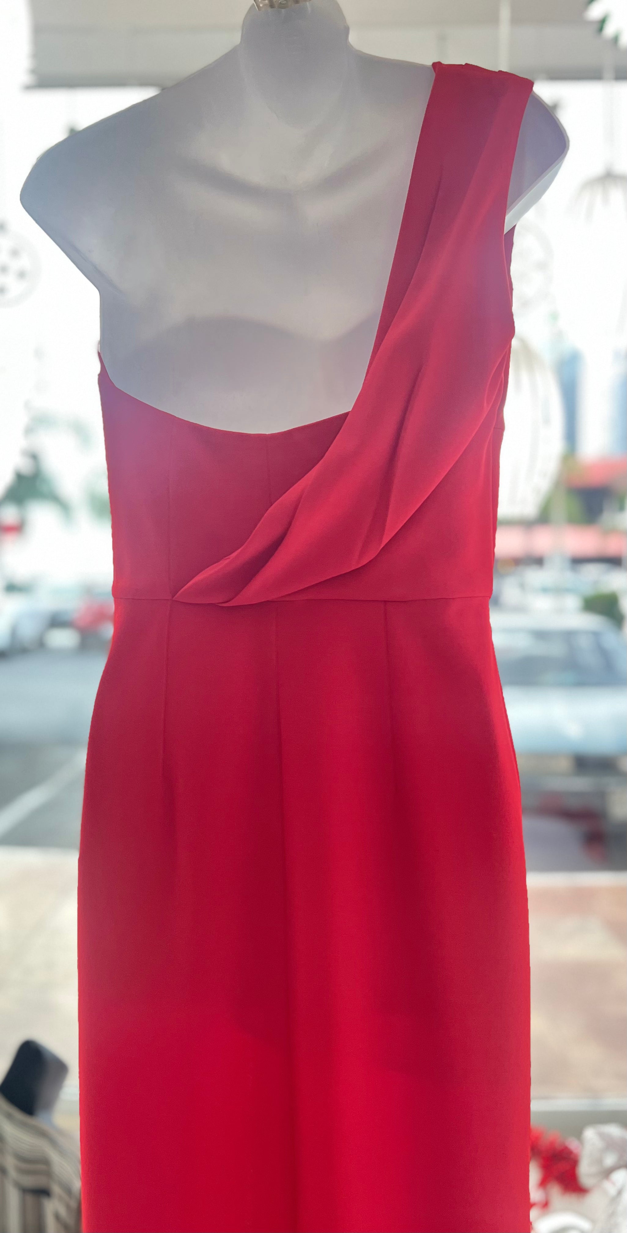 VESTIDO LARGO ROJO UN HOMBRO