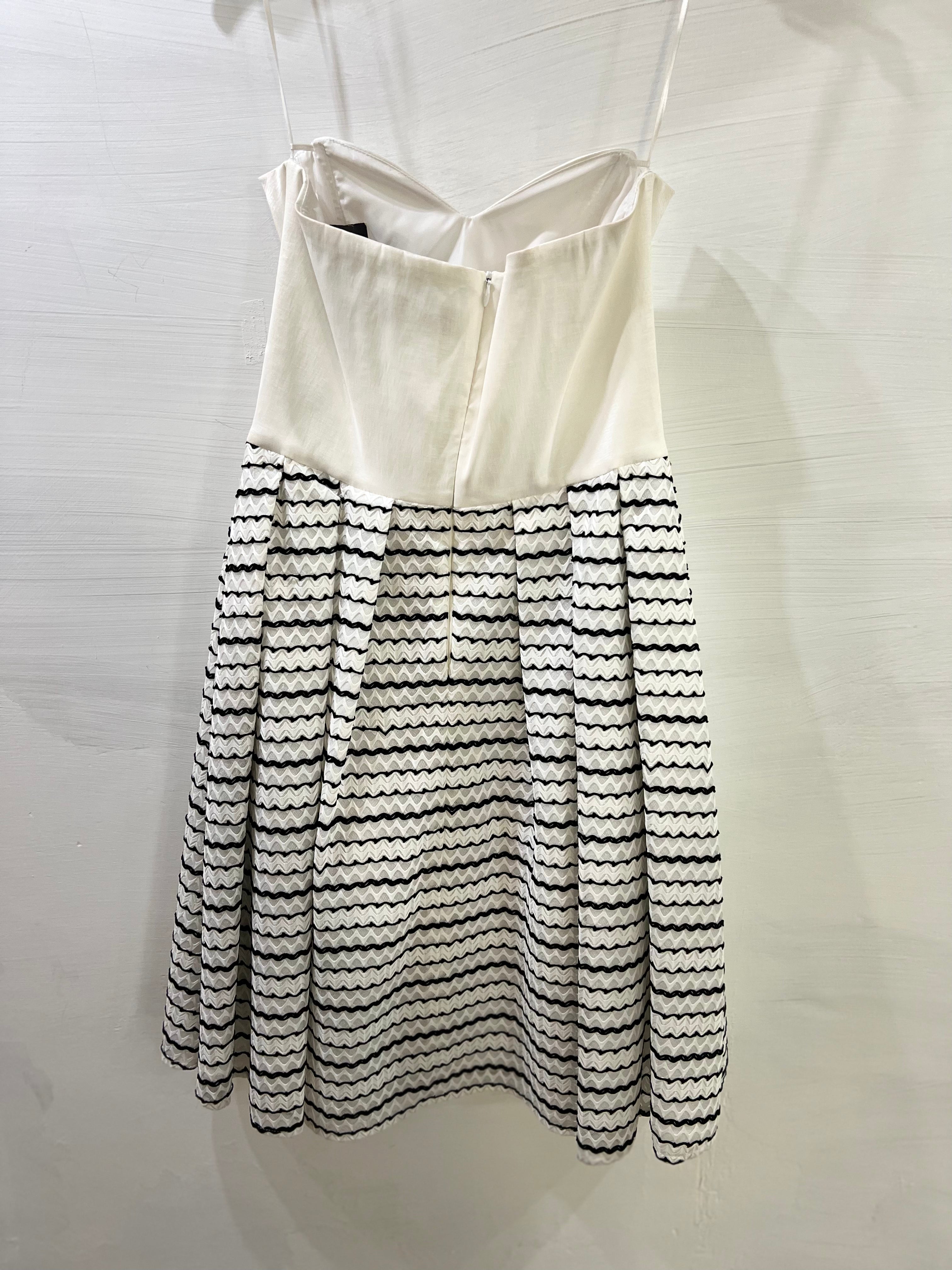 VESTIDO BLANCO Y NEGRO