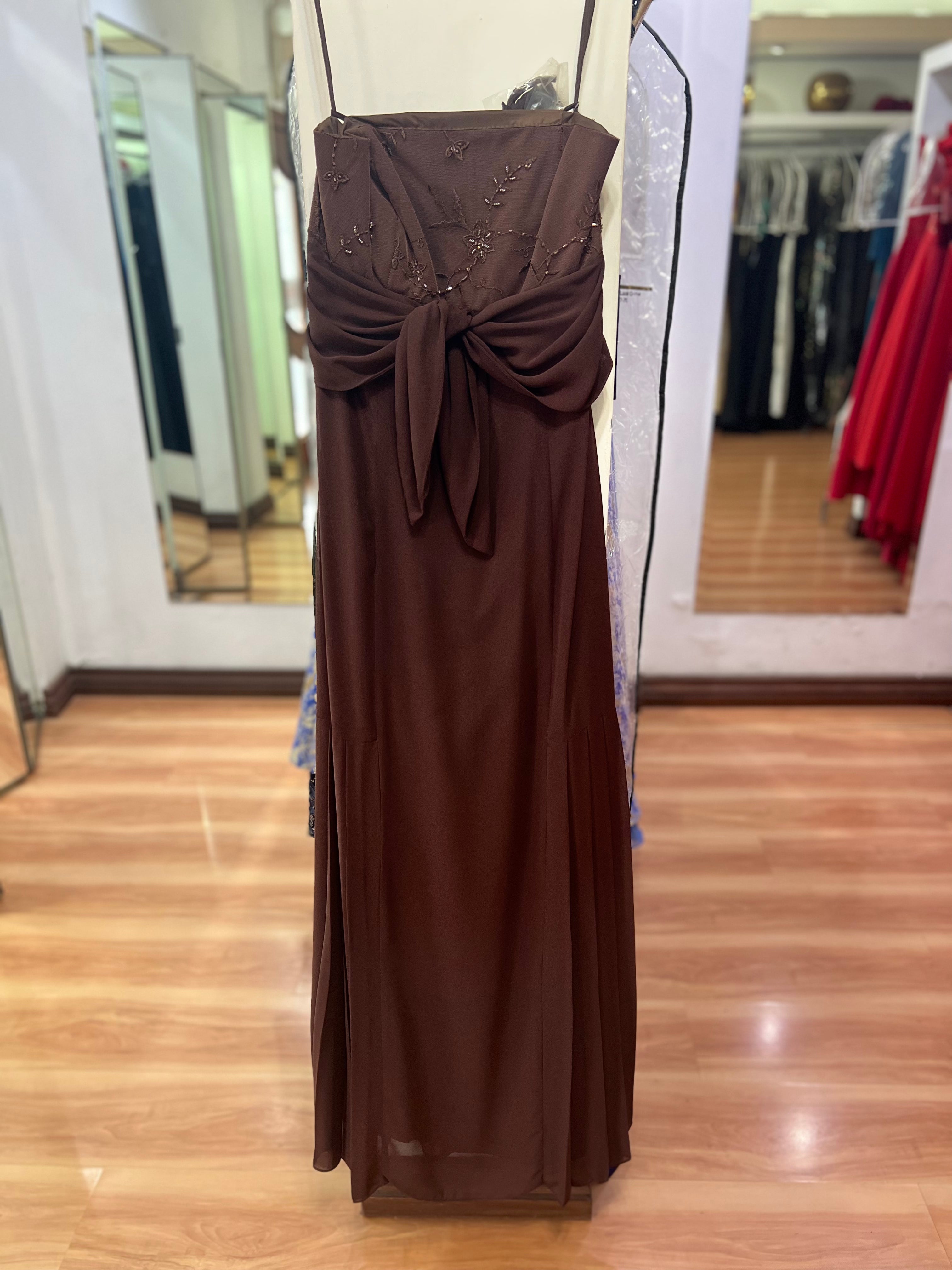 VESTIDO LARGO MARRÓN BORDADO