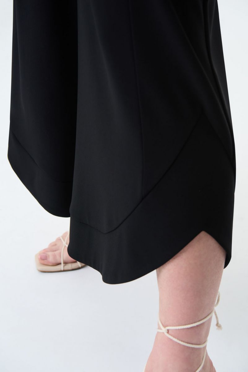 PANTALÓN CAPRI NEGRO