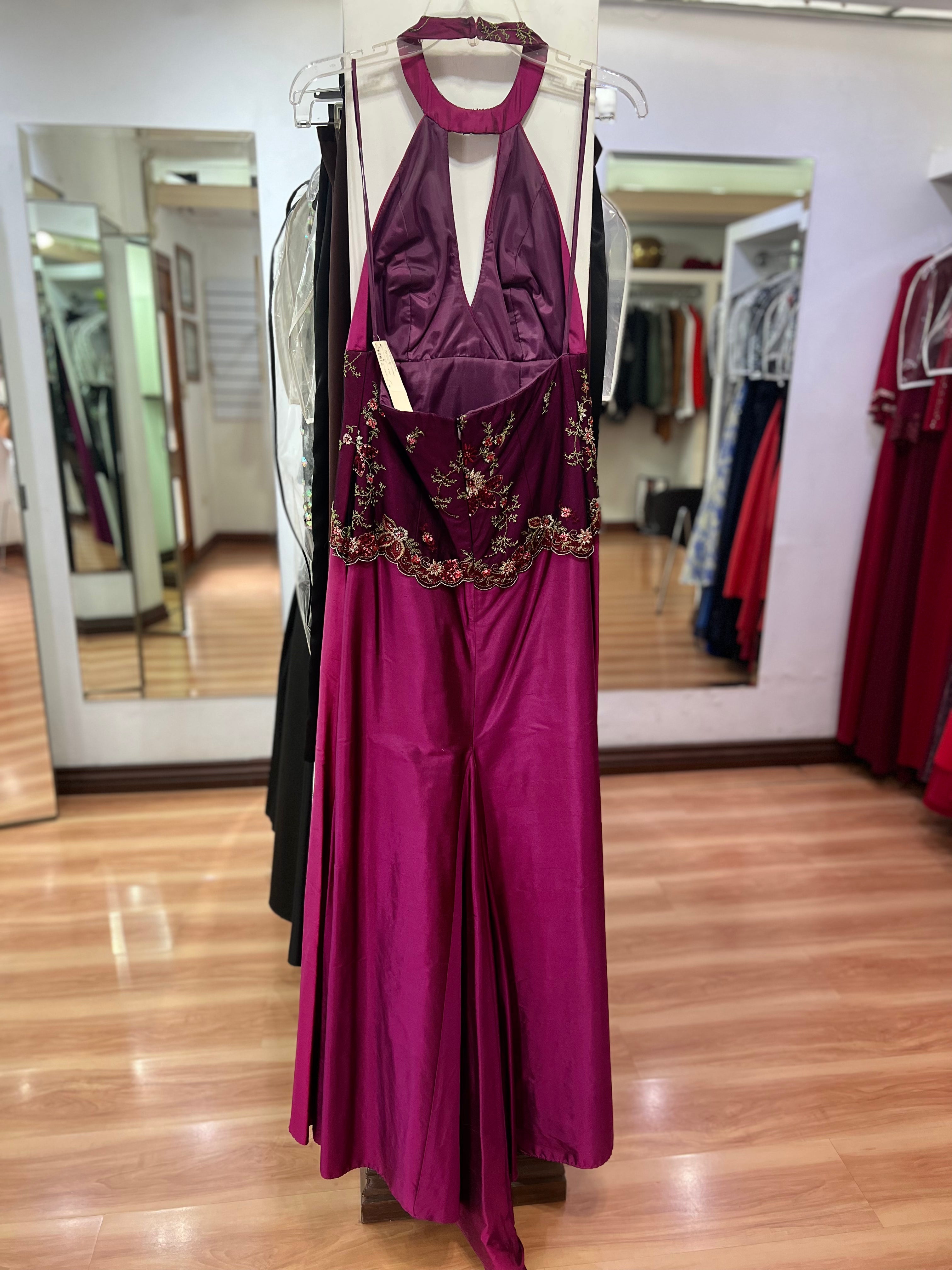 VESTIDO LARGO MORADO HALTER